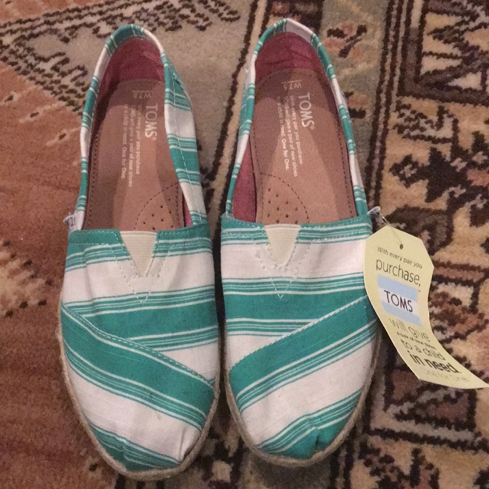 Toms